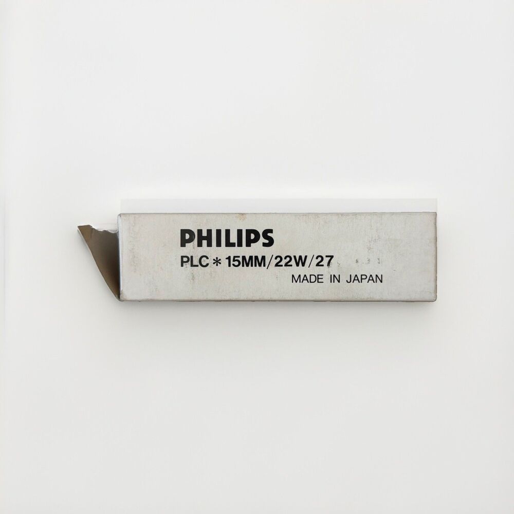 NEW PHILIPS PLC15MM/22W/27 22 WATT 2700K QUAD-TUBE FLUORESCENT LAMP